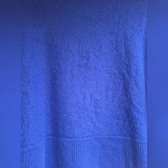 Tahari Cobalt Blue Mock Neck 100% Merino Wool Sweater - Picture 6 of 12
